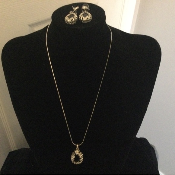 Vintage Necklace with Matching Earrings Silver/Black - Picture 1 of 4